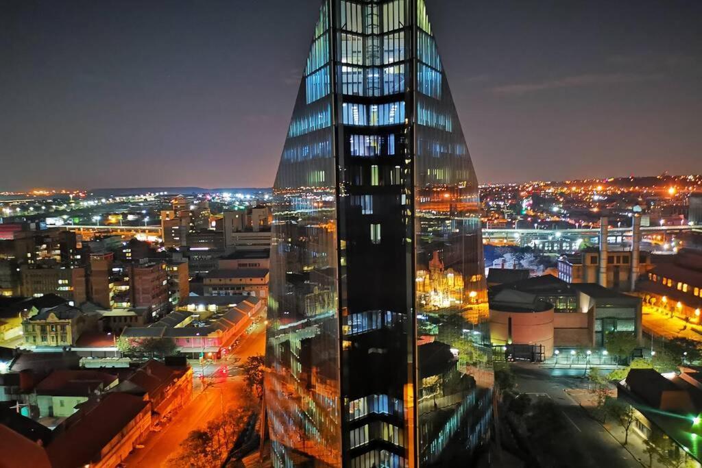 Appartamento 1507-Amazing Views & Unique Joburg Cbd Luxury Johannesburg Esterno foto